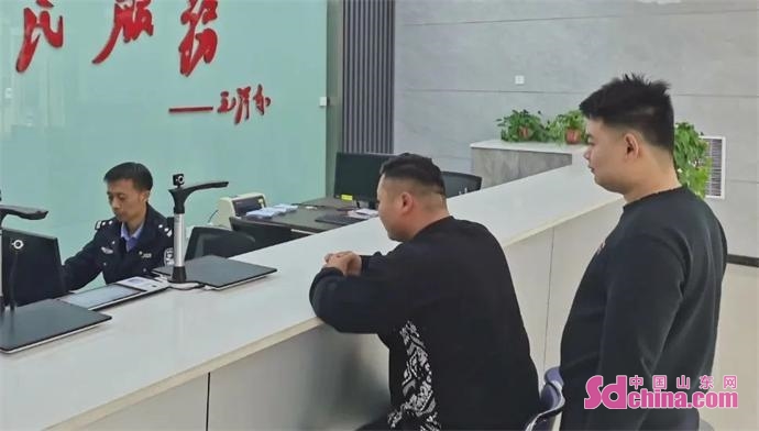 绿色通道为学生集中办理身份证,派出所周六休息为学生办理身份证