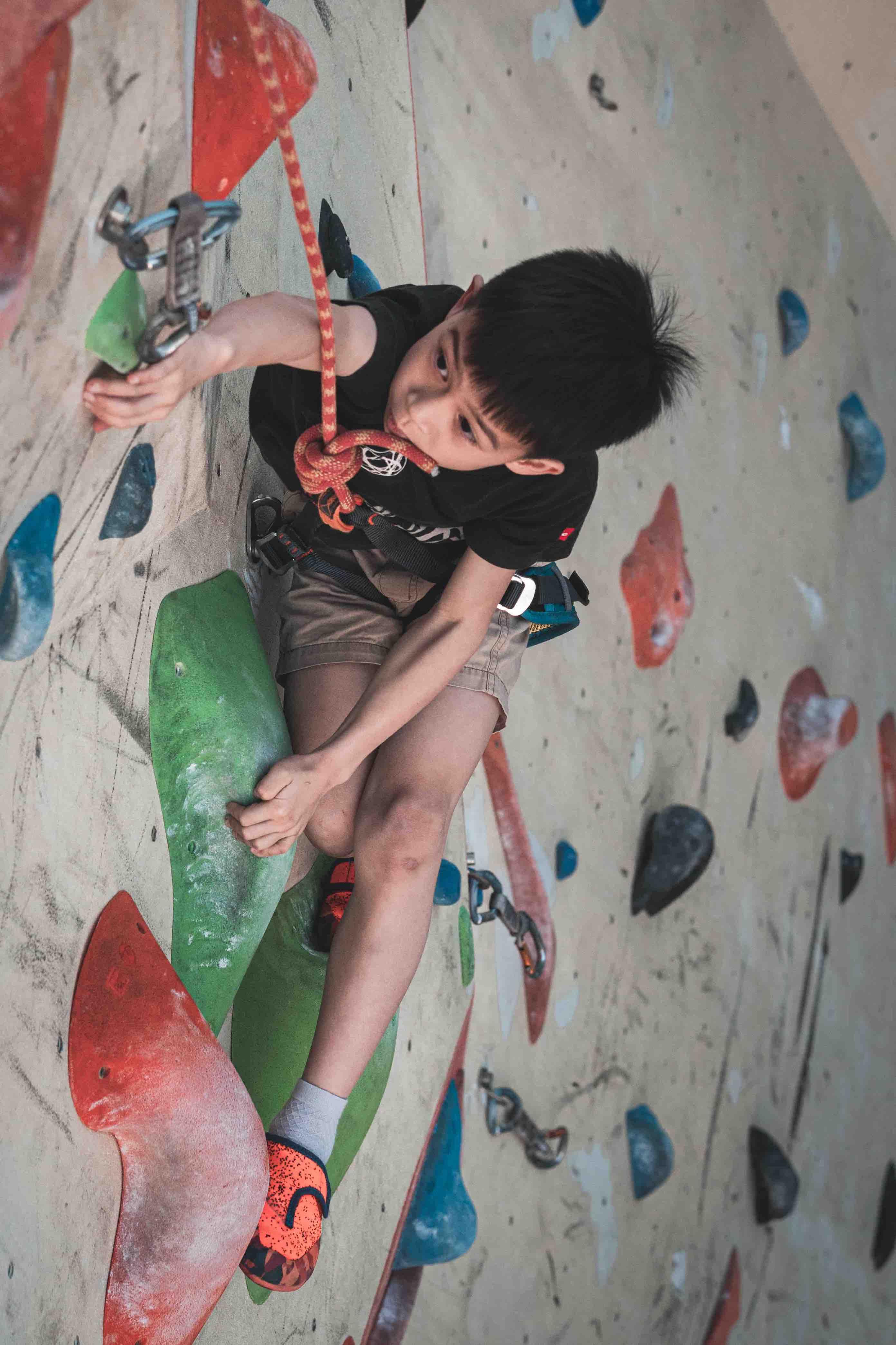 深圳跑酷攀岩,攀岩运动深圳