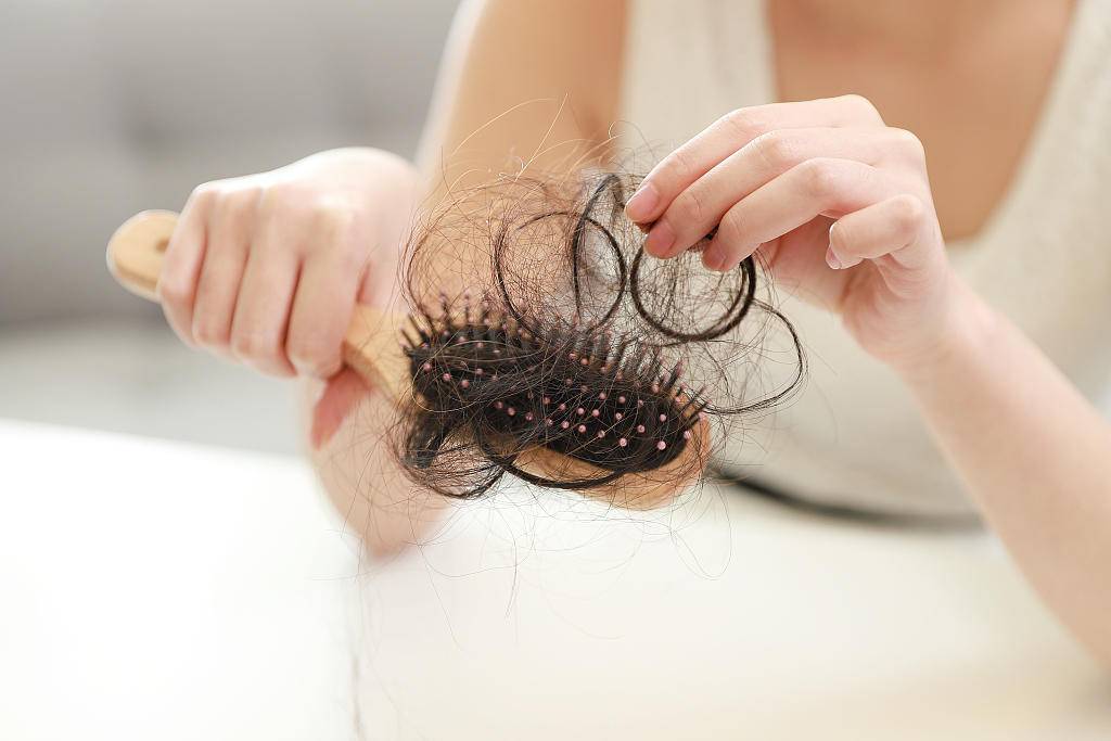 【视频】小孩儿也逃不过“秃”如其来｜医线见闻