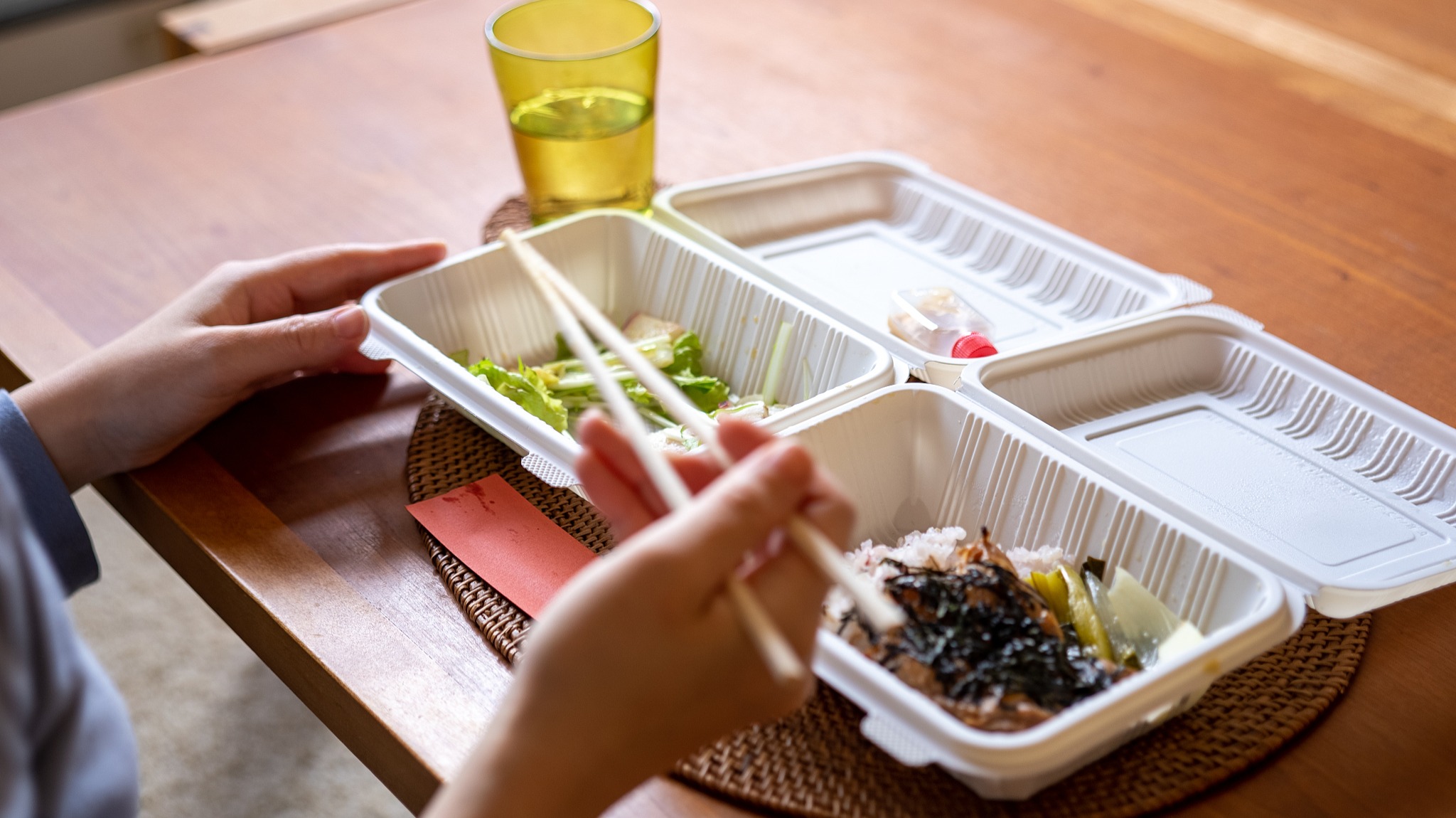 外卖可选无需餐具怎么回事,外卖选无需餐具还送吸管吗