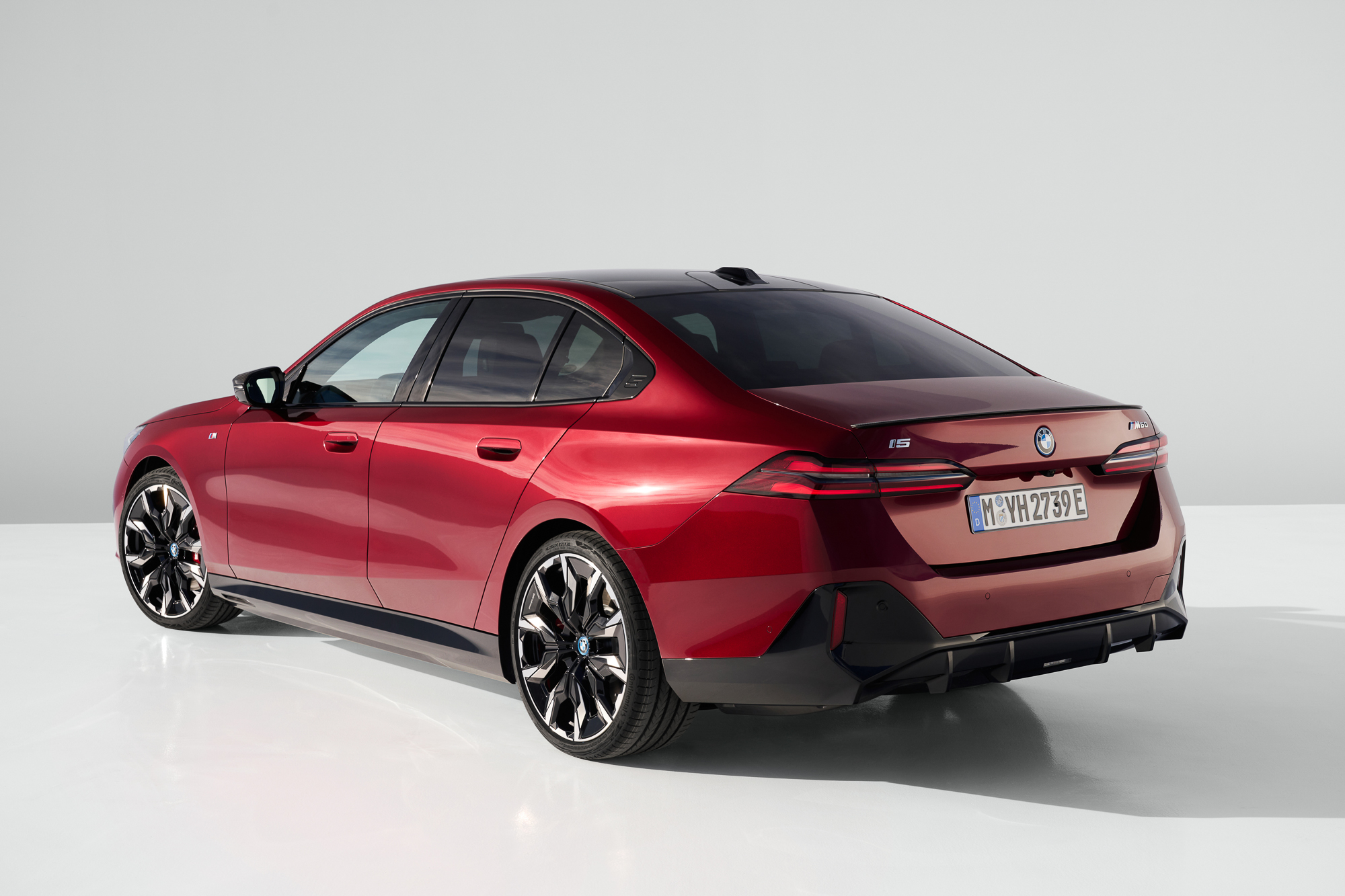 24款宝马5系改装大鼻孔,宝马5系改装大鼻孔前杠