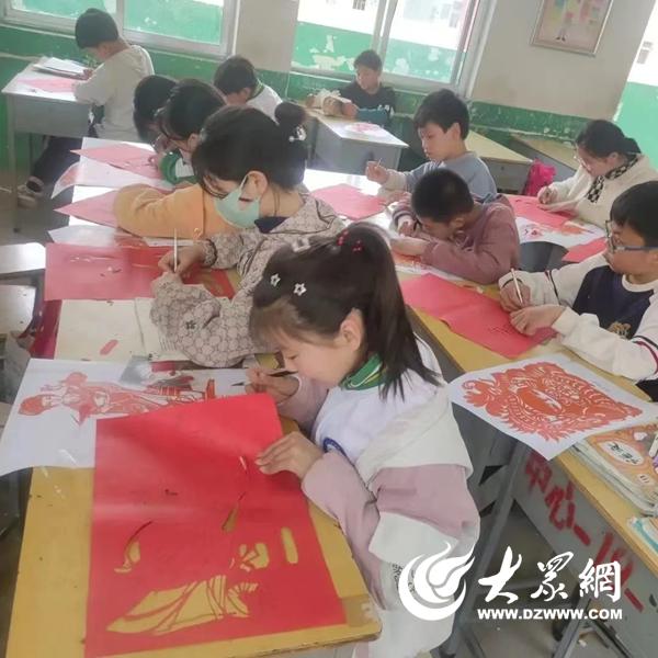 临清市先锋路街道中心小学——多彩课程促“双减”社团活动绽光芒