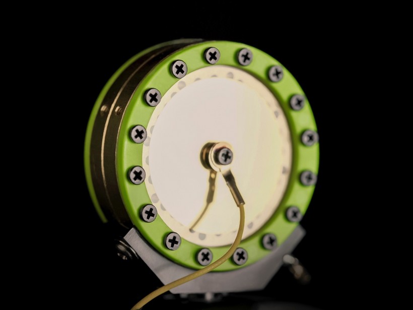 测评：LEWITTPURETUBE-「纯粹」的电子管麦克风