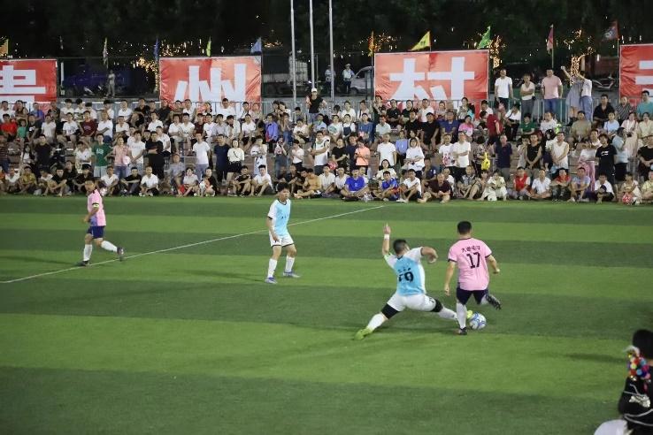 新闻有观点丨本周人物：我们的“村超”踢的是快乐和纯粹