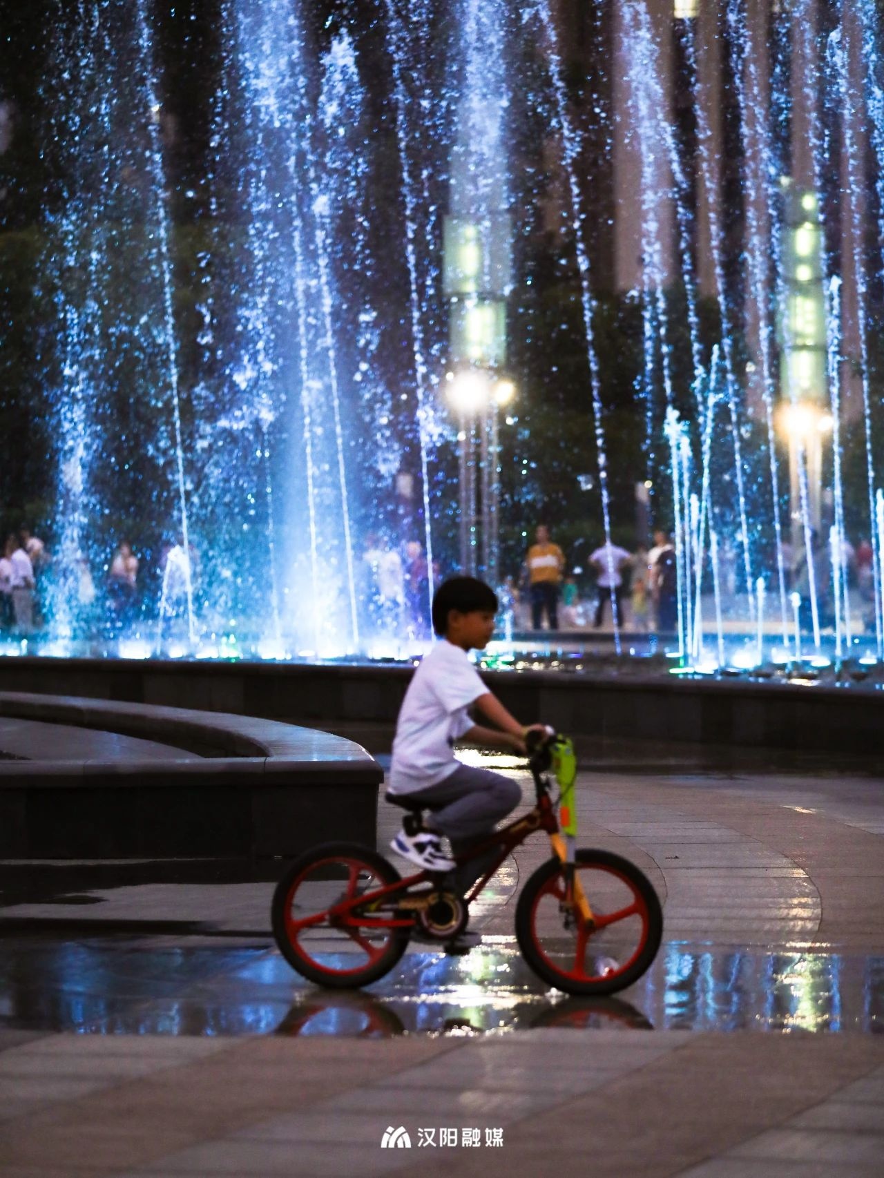 武汉音乐喷泉在哪里,武汉最大喷泉在哪里
