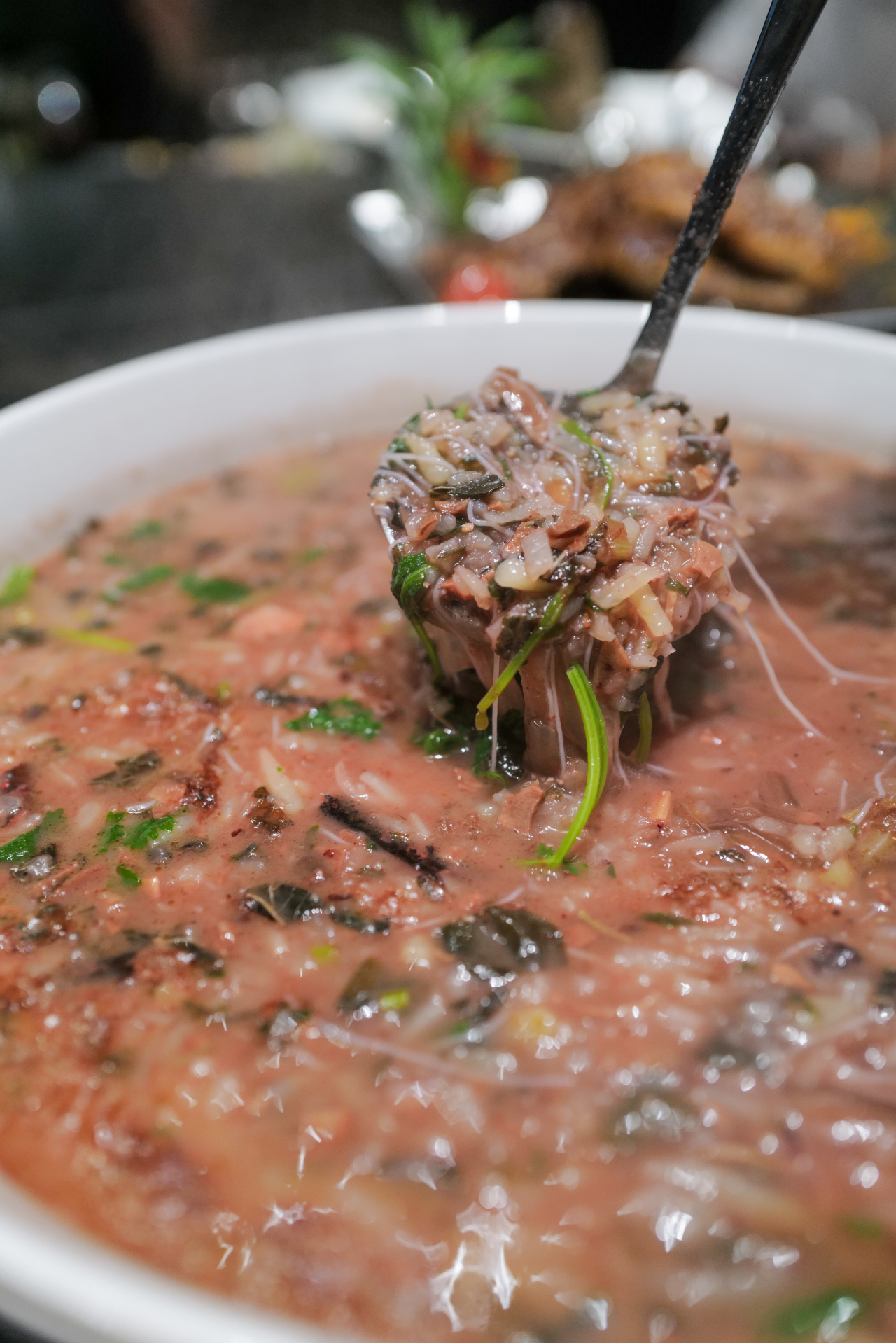 开饭馆的爸爸，9年间门店从80㎡扩大到1300㎡，一碗泥鳅汤，让在杭的泰顺人都追随