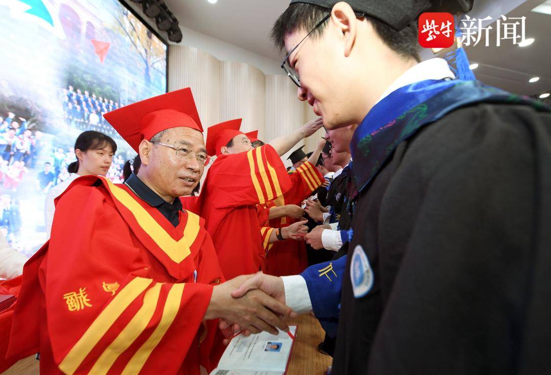 南京金陵中学2018毕业,南京市江宁区麒麟门中学毕业典礼