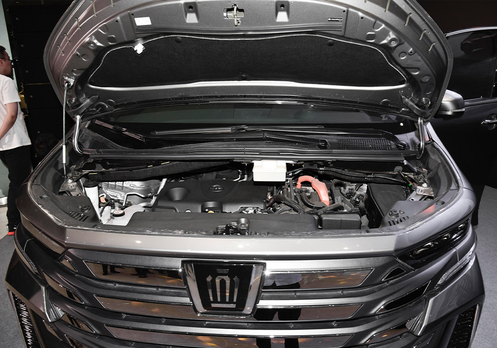 全新皇冠威尔法对比全新埃尔法,威尔法和皇冠埃尔法