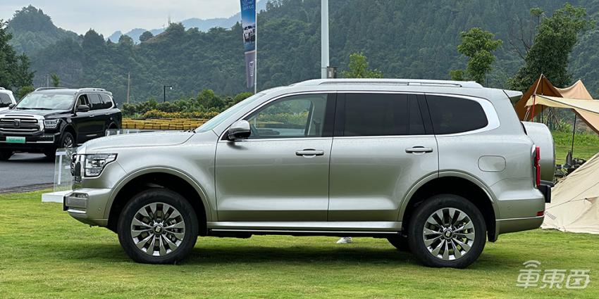 坦克500对比普拉多测试视频,坦克500与普拉多哪个更适用