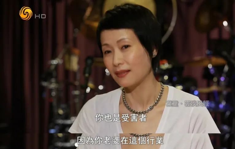 24岁夺得影后生孩子却被老公抛弃,24岁斩获影后但生活却不尽如人意