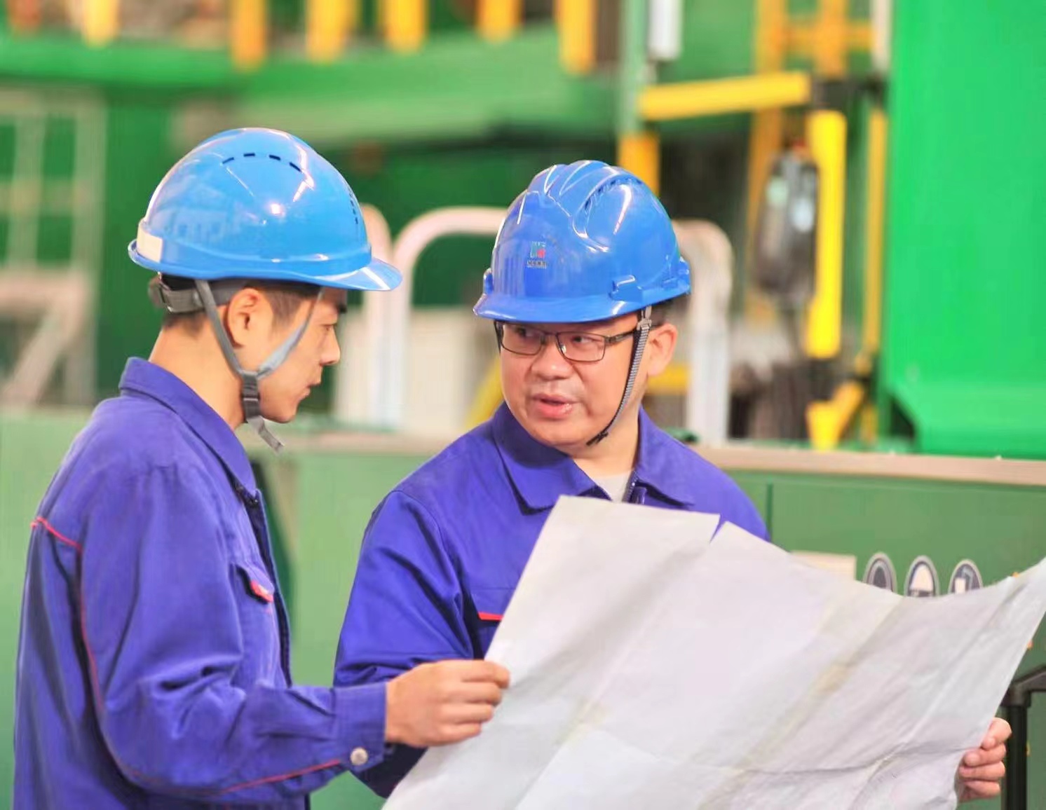 一线绽芳华一线绽芳华｜邱利：追求毫厘精准的“数控”先锋