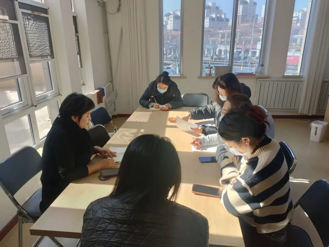 上海滩花园社区*党**委：微光成炬，红心商铺“益”起来