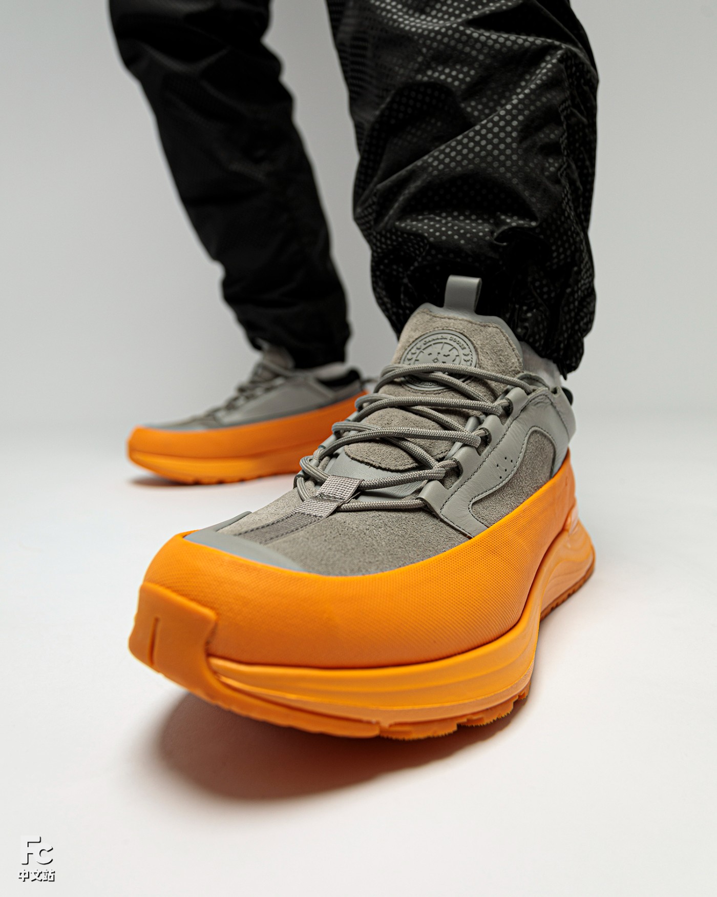 悄悄上架!没想到「加拿大鹅」做鞋也能这么帅!