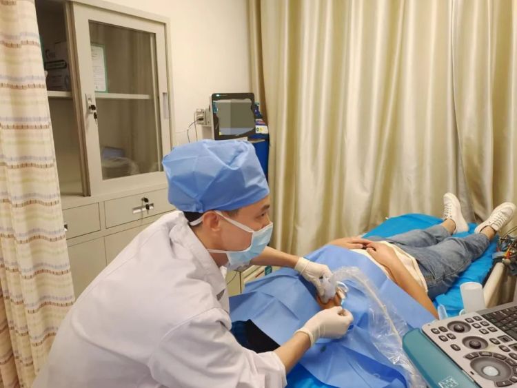 深圳90后it男,90后it男