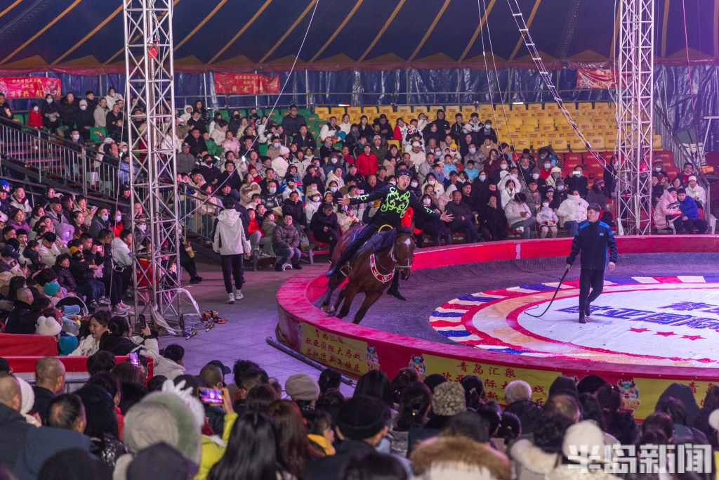 数万人排队争抢,超过200万人抢票