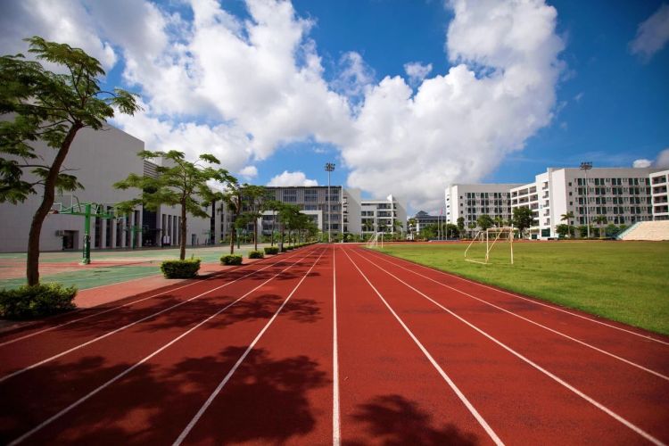 选择宝中，选择成功！宝安中学（集团）高中部诚邀全市初三学子来看看